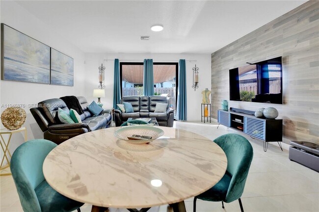 Building Photo - 23302 SW 110th Ave