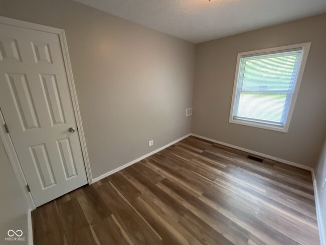 Building Photo - 521 Arthur Dr