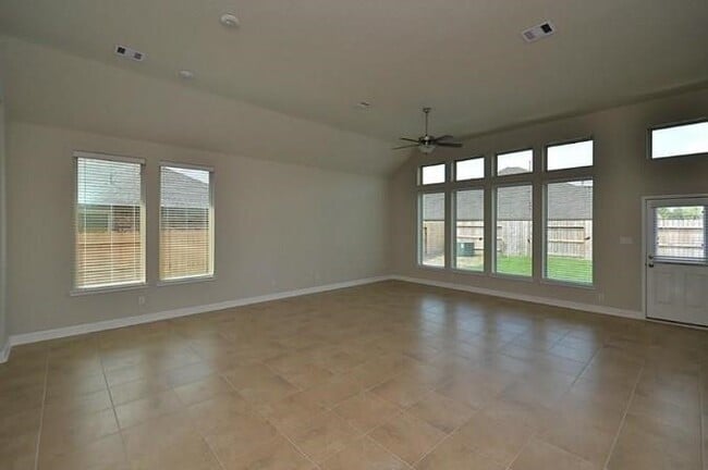 Building Photo - 16911 Lady Bird Lake Ct
