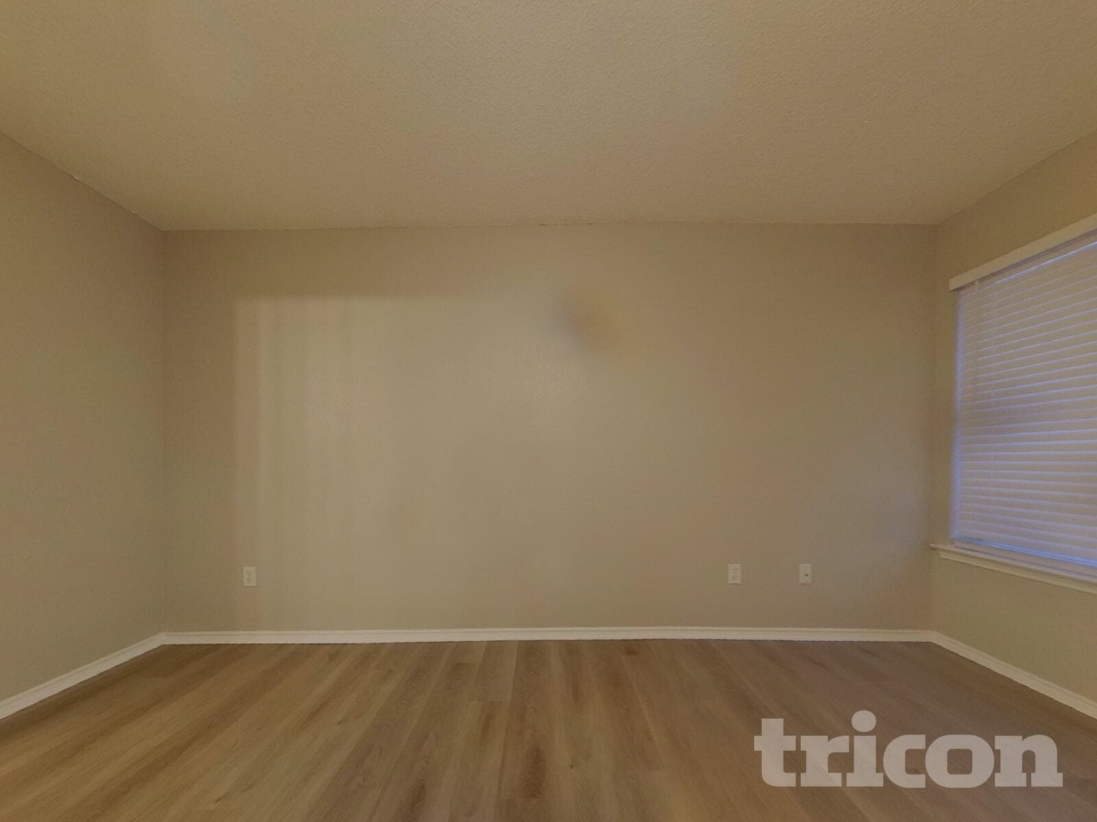 Building Photo - 1932 Cedar Tree Dr