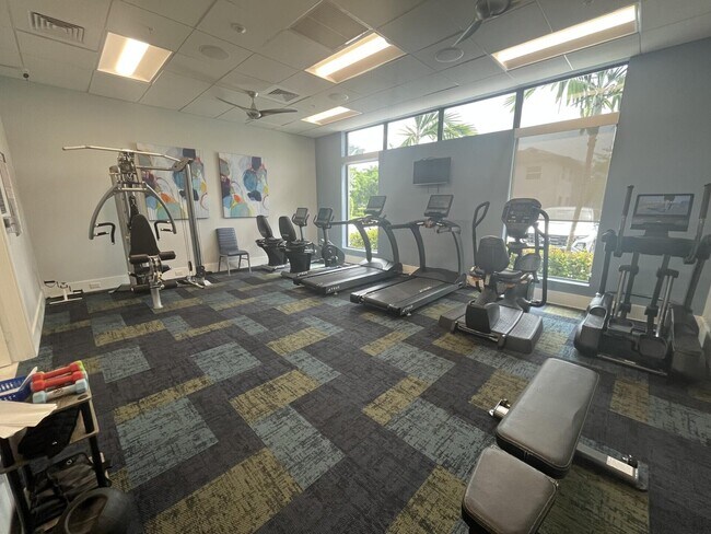 Building Photo - 6600 S Oriole Blvd