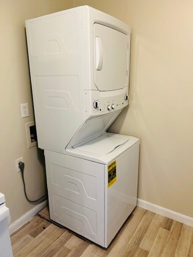 Building Photo - 3/1 House in Ft. Pierce