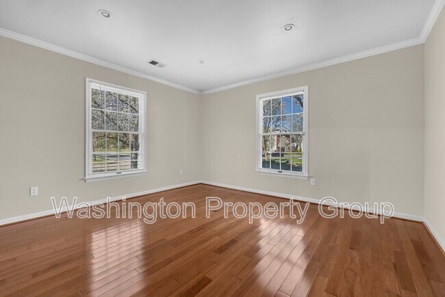 Building Photo - 5602 Grouper Ct