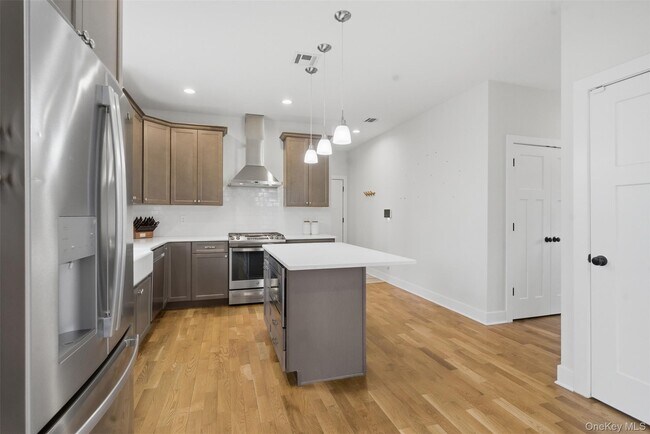 Building Photo - 108 Joyce Wy