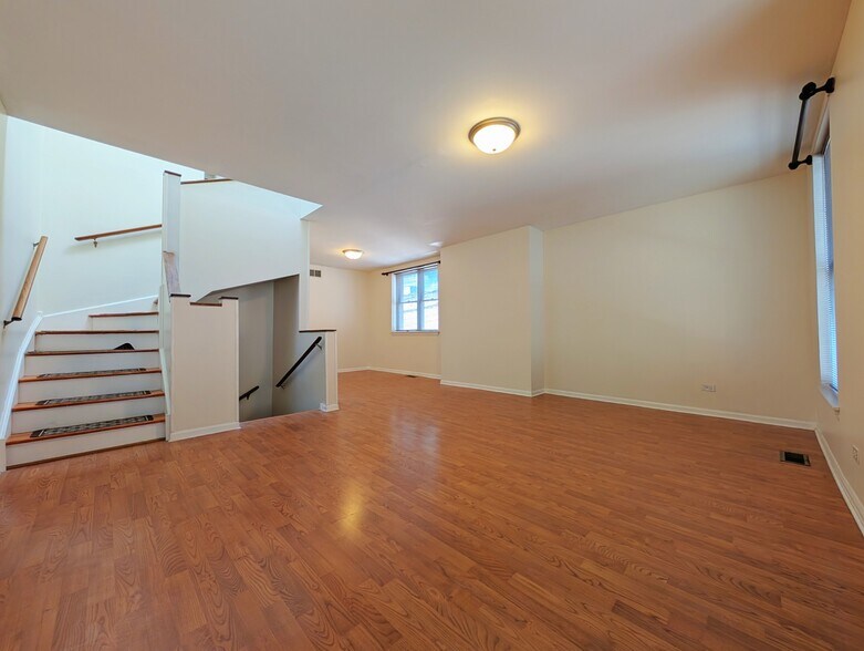 Building Photo - 7241 Franklin St