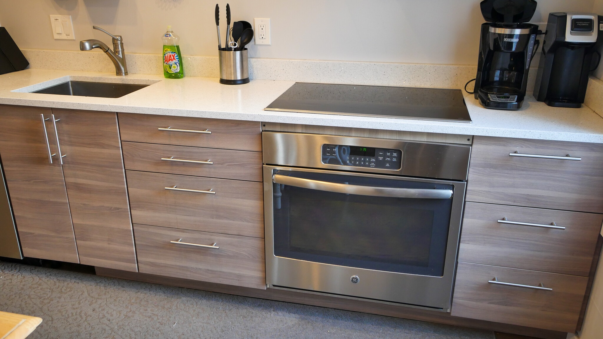 Kitchen - 831 3rd St NE