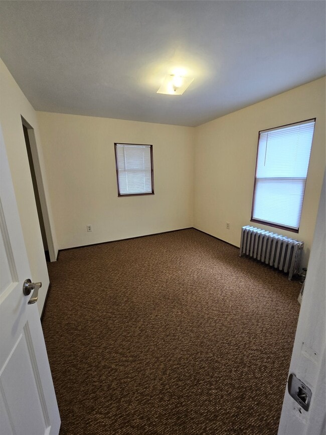Building Photo - 219 Odell Ave