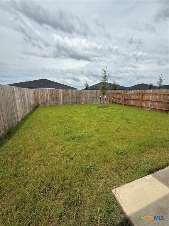 Building Photo - 903 Switchgrass Dr
