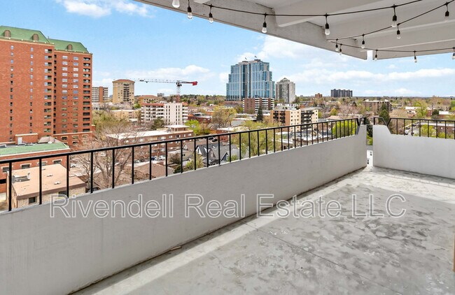 Building Photo - 130 N Pearl St