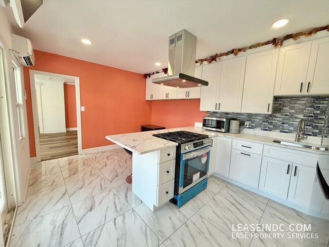 Building Photo - 513 N Street NW-