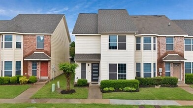 Building Photo - 5652 Giddyup Ln