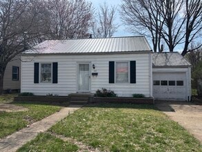 Building Photo - 189 N Park Dr