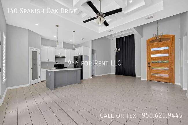 Building Photo - 140 Spanish Oak Dr