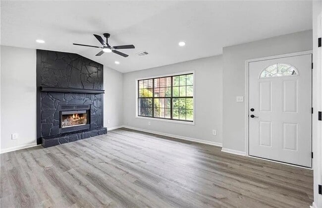 Building Photo - 2246 Hightrail Ct