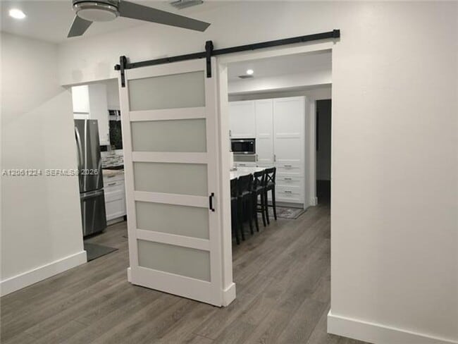 Building Photo - 2700 SW 28th Ct