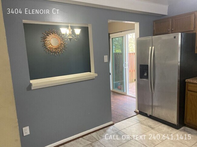 Building Photo - 3404 Elenoir Ct