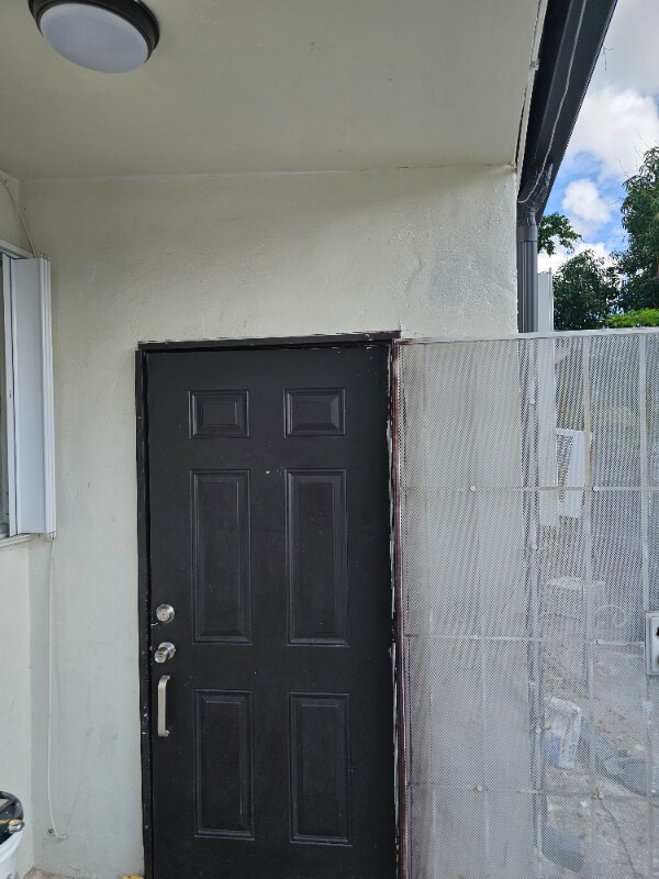 Building Photo - 1388 NW 28th St