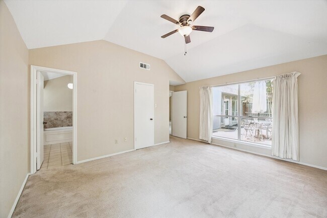Building Photo - 16330 Leamington Ln