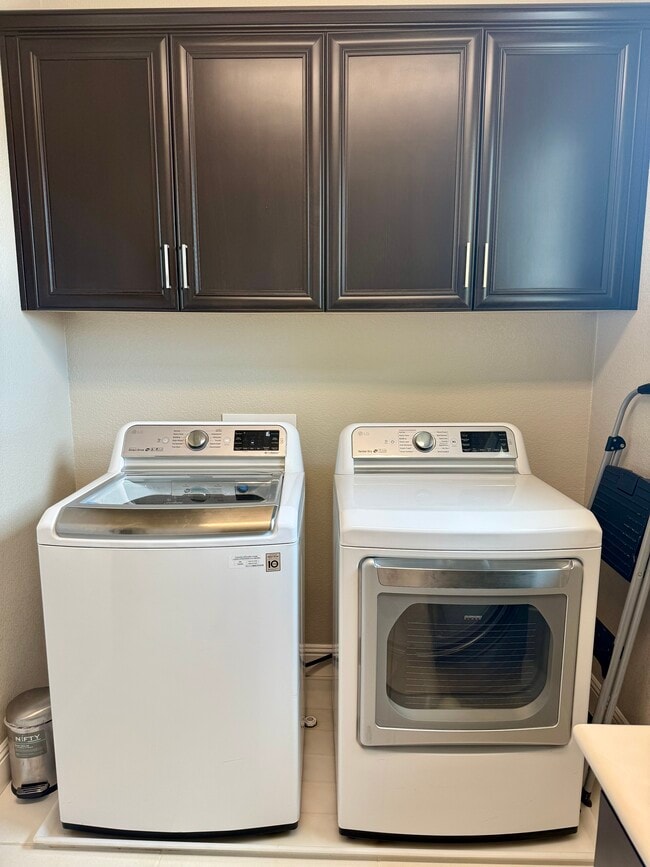 Building Photo - 1141 Veranda Wy