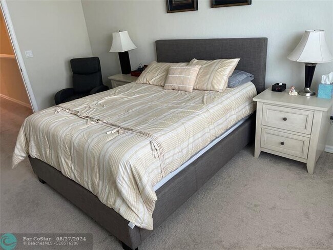 Building Photo - 2127 Appleton Cir S