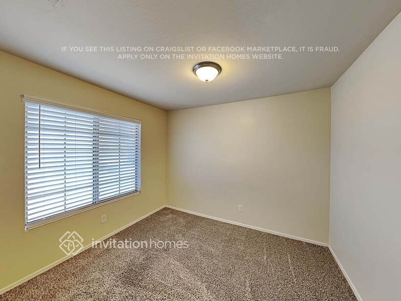 Building Photo - 10513 W Alvarado Rd