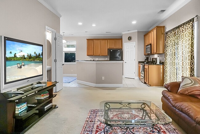 Building Photo - 1519 Thoroughbred Blvd