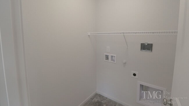 Building Photo - 3BD Home in Ridgefield in a Great Location!  Don't Miss Out!