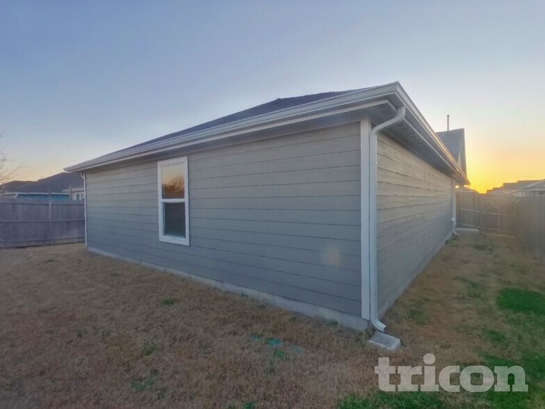 Building Photo - 11832 Mancos Trl