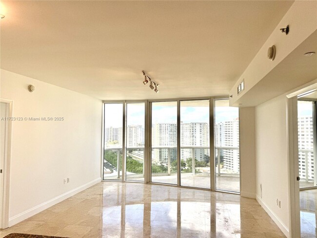 Building Photo - 17201 Collins Ave