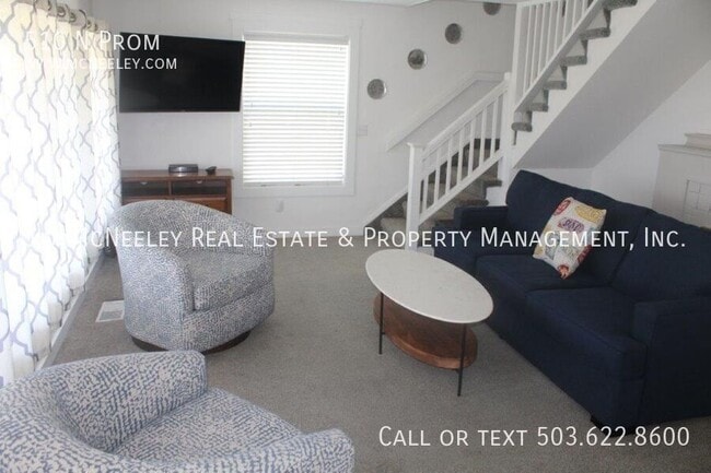 Building Photo - 510 N Prom-