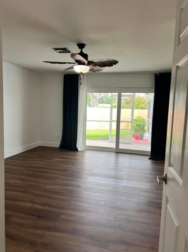 Building Photo - 3210 NW 23rd Ter