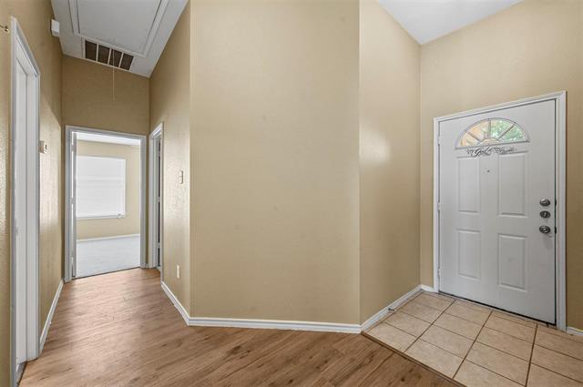 Building Photo - 9229 Chesapeake Ln