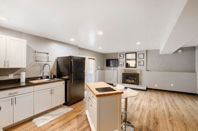 Building Photo - Beautiful Mother-in-Law Style Home in Everett, WA!