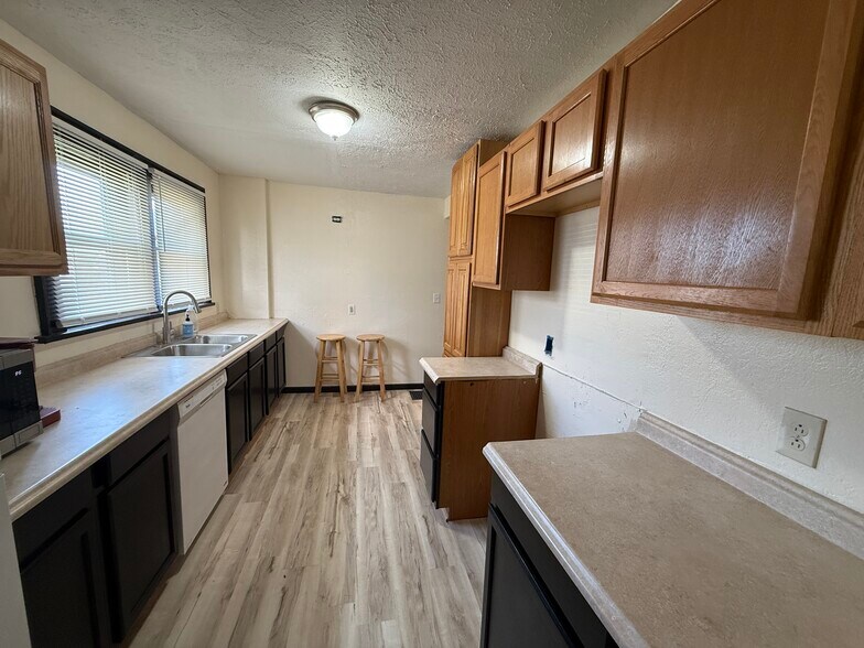 Kitchen - 339 Power St