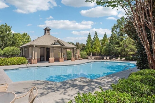 Building Photo - 5230 Habersham Hills Dr