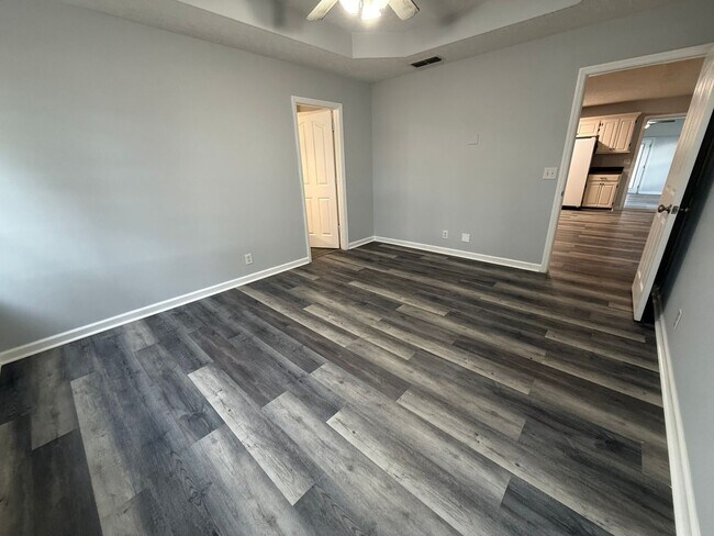 Building Photo - 1730 Azure Way