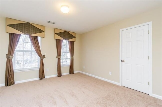 Building Photo - 4987 Rustic Canyon Dr