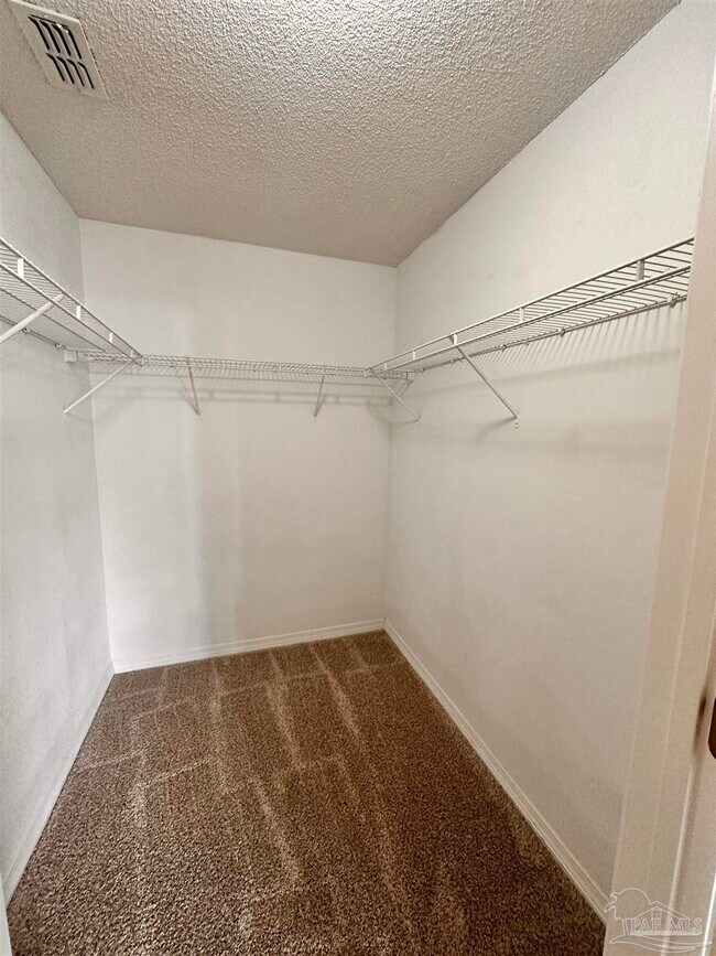 Building Photo - 4856 Genevive Ct