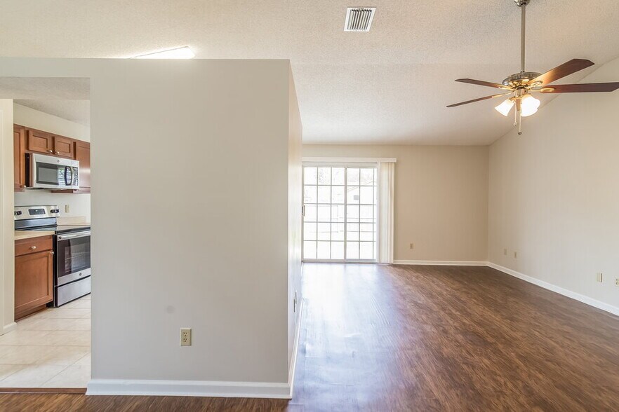 Building Photo - 8037 Boonesborough Trail