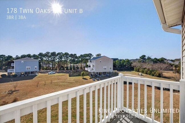 Building Photo - 178 Twin Oaks Dr