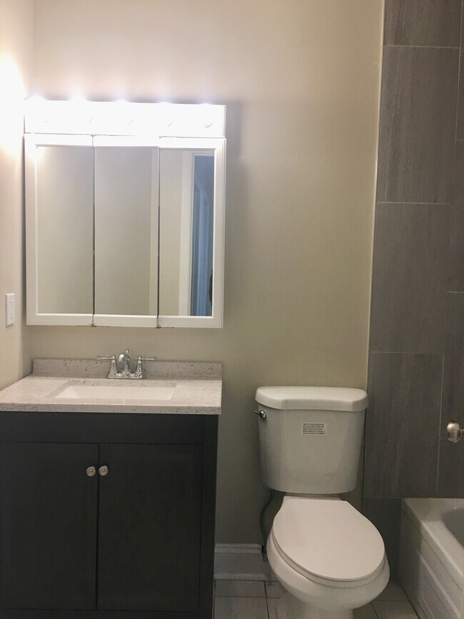 Building Photo - 6883 Fillmore Dr