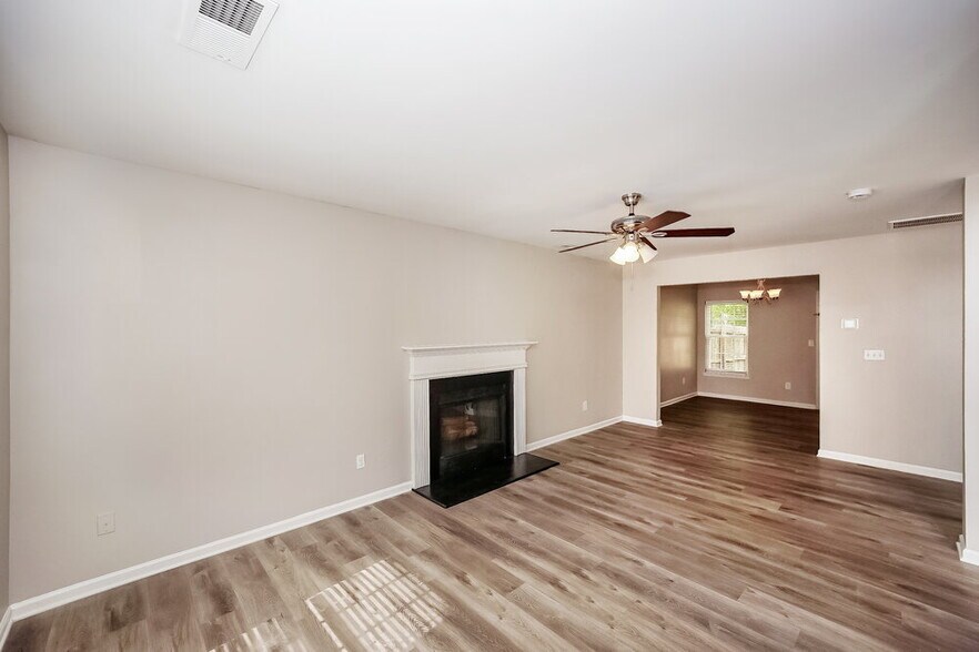 Building Photo - 127 Fairmont Cir