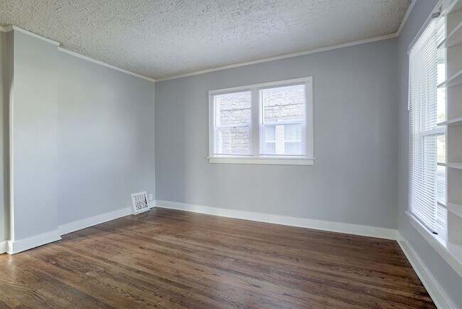 Building Photo - 2411 Emmet St