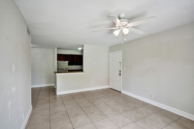 Building Photo - Updated 2 Bed, 2 Bath 1st Floor Condo with...