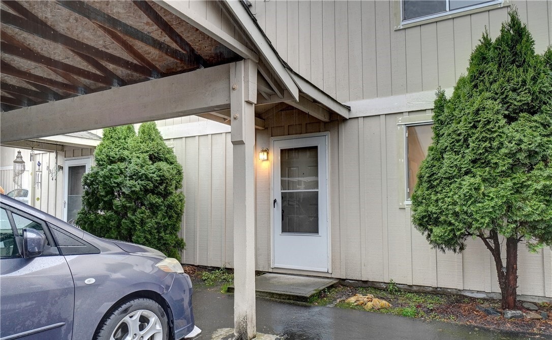 Building Photo - 10332 15th Avenue Ct E