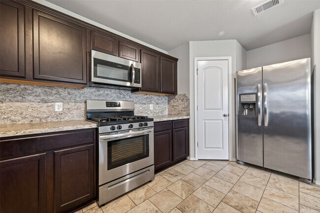 Building Photo - 20811 Birch Hts Trl