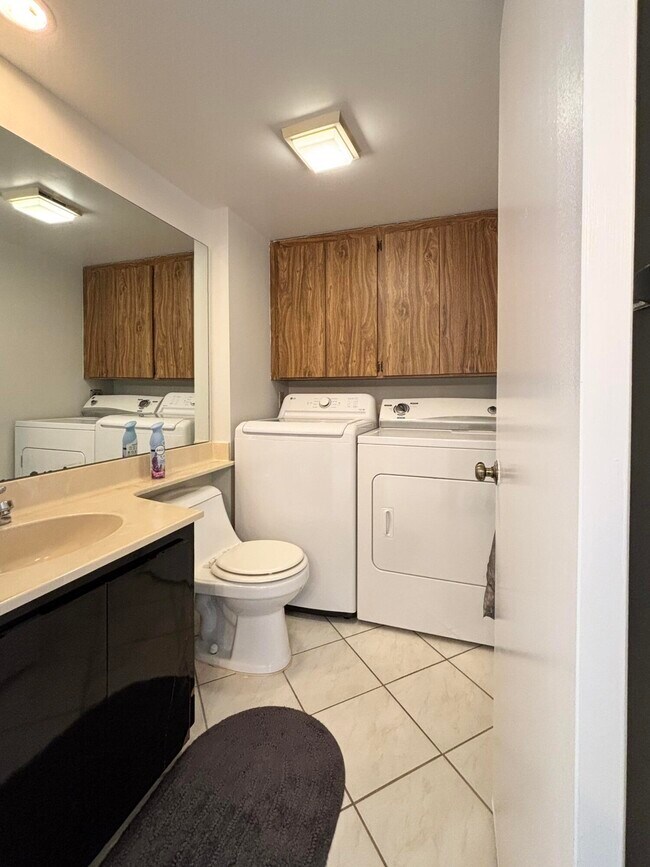 Building Photo - 1402 14th Way