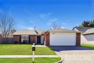 Building Photo - 7006 Blackberry Dr