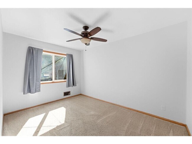 Building Photo - 80 Woodhill Rd
