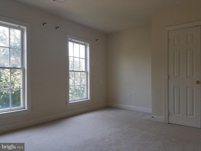 Building Photo - 410 Robena Way